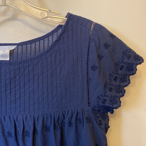 Caslon Navy Blue Embroidered Ruffle Short Sleeve Blouse Size PS - Picture 3 of 6